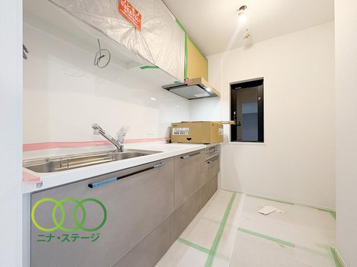 ●キッチン●
3口コンロ・浄水機能付き
※5月完成予定