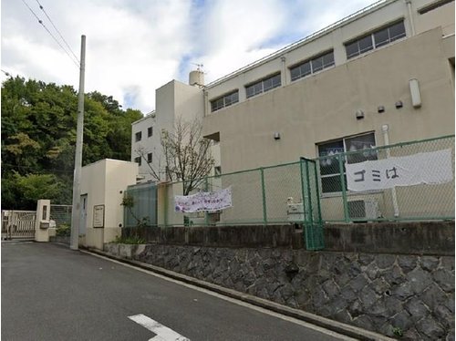横浜市立西柴小学校まで850m