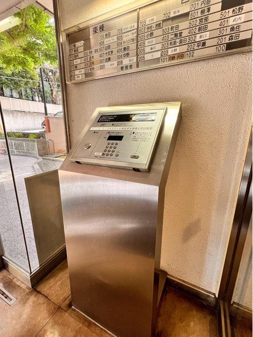 オートロック完備のため、防犯面からも暮らしに安心を与えます。