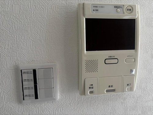 カメラ付きインターフォン。