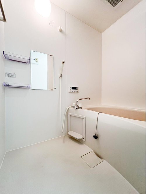 1日の疲れを取り心身を癒すことができる住まいの中のリラクゼーション空間。心からゆったりと寛いでいただけるよう、ゆとりのスペースを確保しております♪