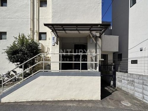共用エントランス/ご内覧予約受付中です。お気軽にお問い合わせください!