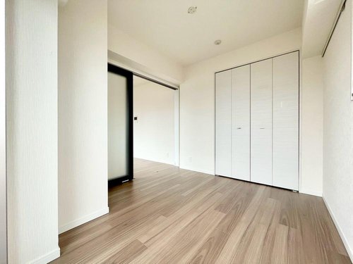 自然光に包まれながら過ごす時間が、住むほどに心地よさを実感できそうです。
◆TOKYO×COMPACT=都心を、もっと自分らしく◆
ご希望に近い物件をまとめてご案内いたします