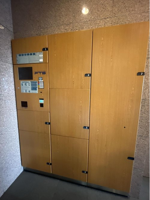 宅配ロッカー