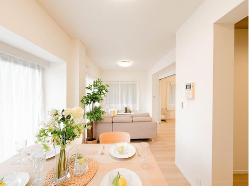 室内新規リノベーション済み
新築感覚で快適に生活をスタートできます