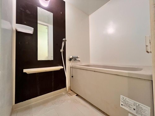 1日の疲れを取り心身を癒すことができる住まいの中のリラクゼーション空間。心からゆったりと寛いでいただけるよう、ゆとりのスペースを確保しております♪