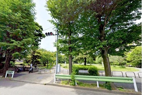 東山公園まで800m