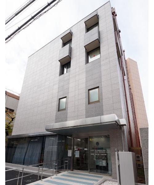 西村記念病院まで413m
