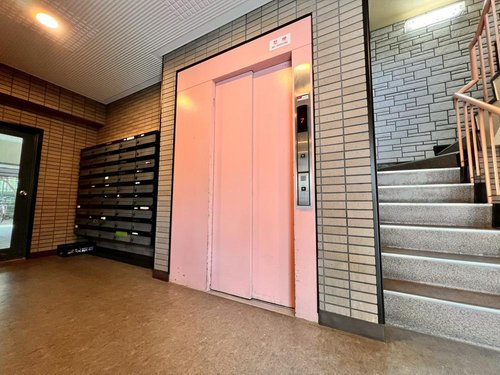 エレベータ完備