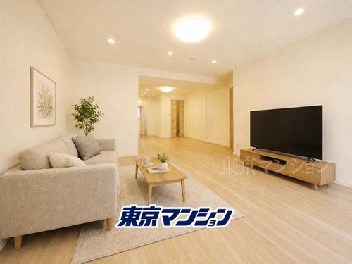 家族の声が響き合う、上質な18.3帖のLDK。ここでの毎日が、少し誇らしくなる。
※家具・小物はCGによるイメージです。実際には設置されておりません