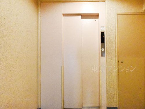 【エレベーター】大きな荷物やベビーカーなどがあると階段は大変ですよね!