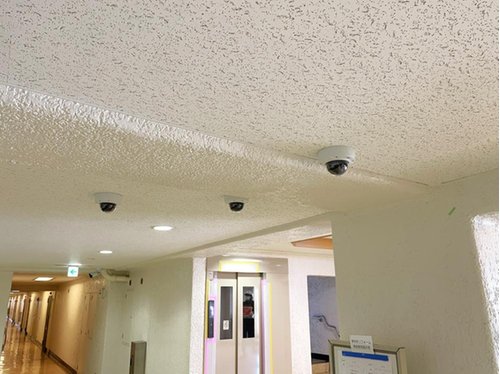 ◇マンション設備◇
共用部に防犯カメラがあり安心感のある住まい。夜遅い帰宅時も心強いポイントです。