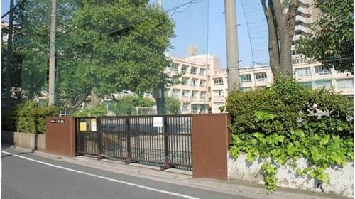 葛飾区立大道中学校まで1300m