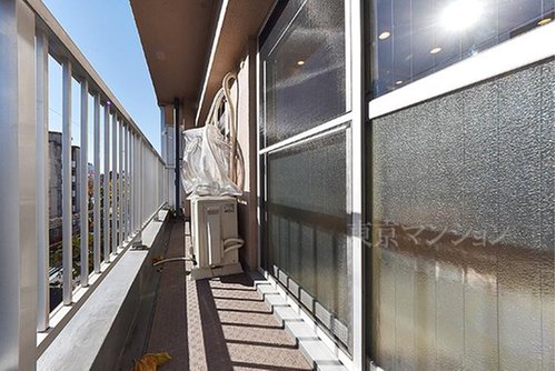南面バルコニーで陽当たり・通風良好!