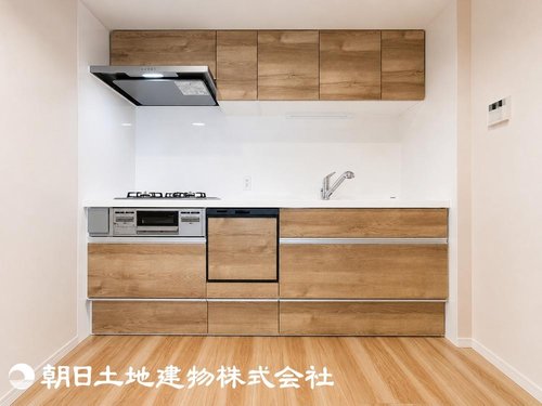 奥様に嬉しい機能がたくさんのキッチンです。料理しやすさ♪収納豊富♪で使いやすいキッチンです。