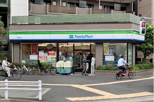 ファミリーマート東品川店まで30m