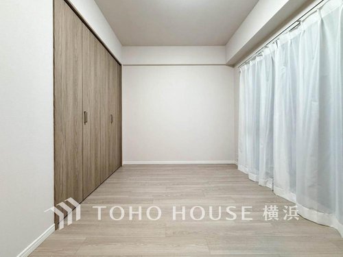 【Room】
空間演出に拘り整然とセンス良く纏められた室内は最高の癒し空間でなければなりません。そこで暮らす方々のことを考え抜き、そして造りこんだ空間は極上の癒しを提供してくれます。