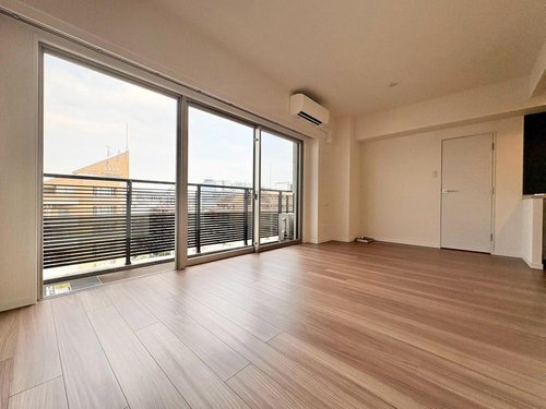 伸びやかな空間のなかで、ゆったりとしたひとときを過ごせます。