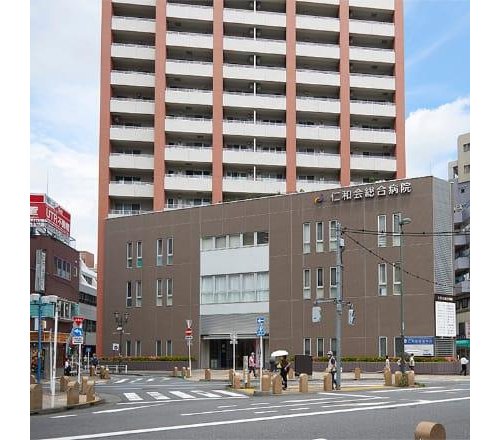 仁和会総合病院まで482m 内科・呼吸器内科・消化器内科・糖尿病内科・リウマチ科・外科・消化器外科・肛門外科・乳腺外科の診療を行っています。受付時間/8:30~15:30休診日/日・祝祭日・土曜午後