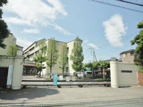 草加市立松江中学校まで1037m